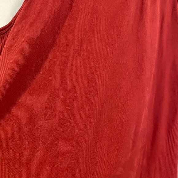 Gymshark Women's Studio Round Neck Sleeveless Plain Burgundy Top Size S‎ - Picture 5 of 9